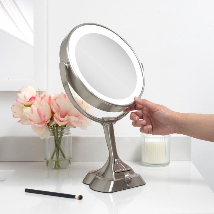 Lighted Makeup Mirror with Magnification & Smart Dim